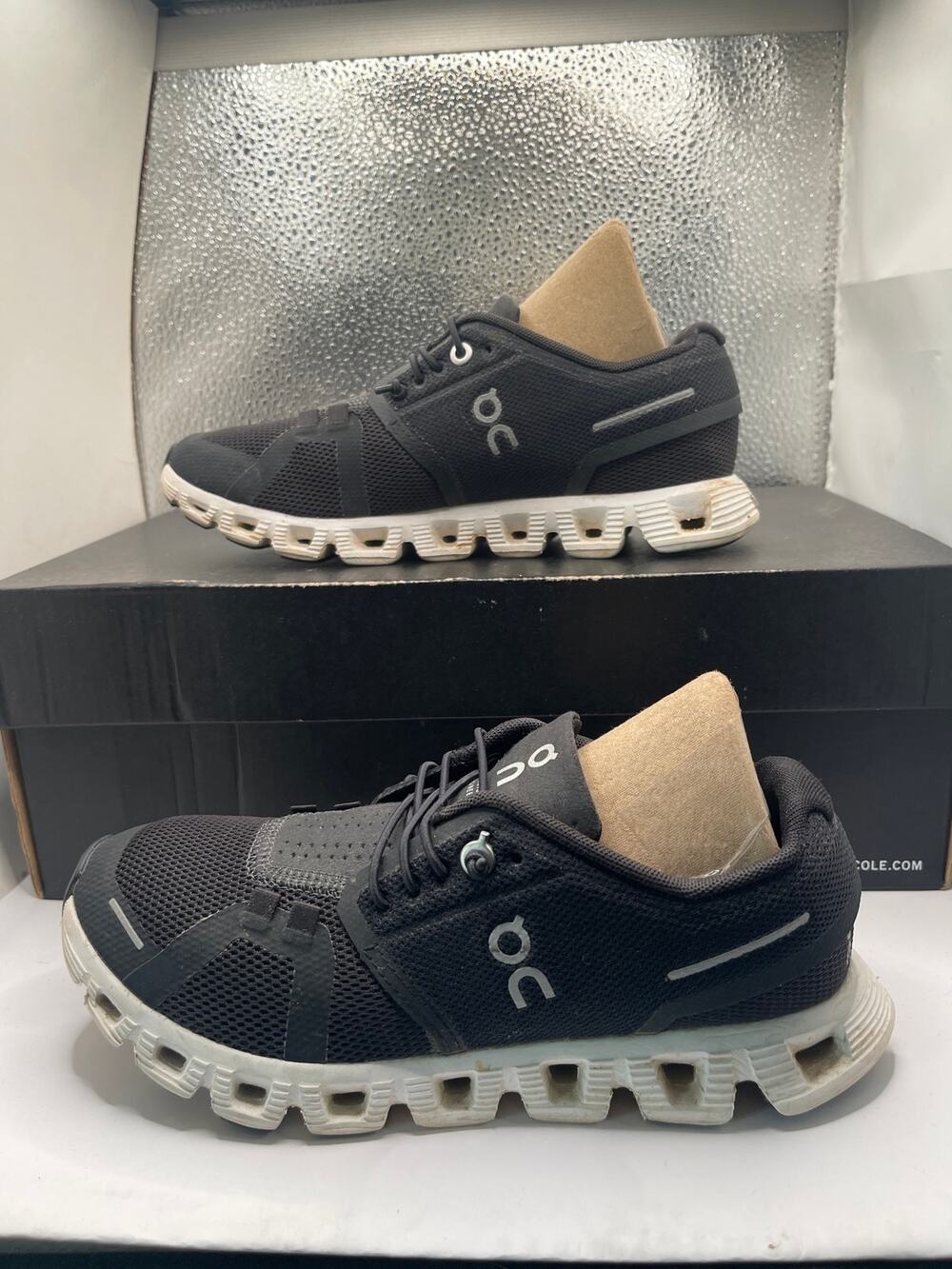 On Cloud Cloud 5 Black/White Shoes  59.98904 (3K) Women's Size 5.5